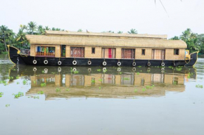 Отель Shivaganga Houseboat- VACCINATED STAFF  Kumarakom
